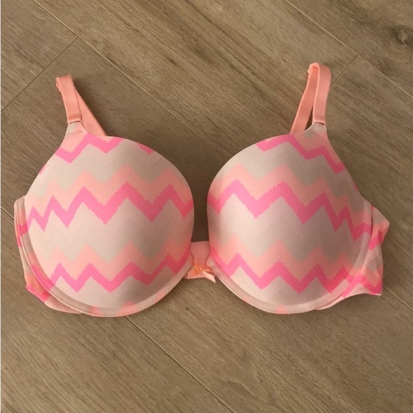 VICTORIA’S SECRET PUSH UP Bra 38D